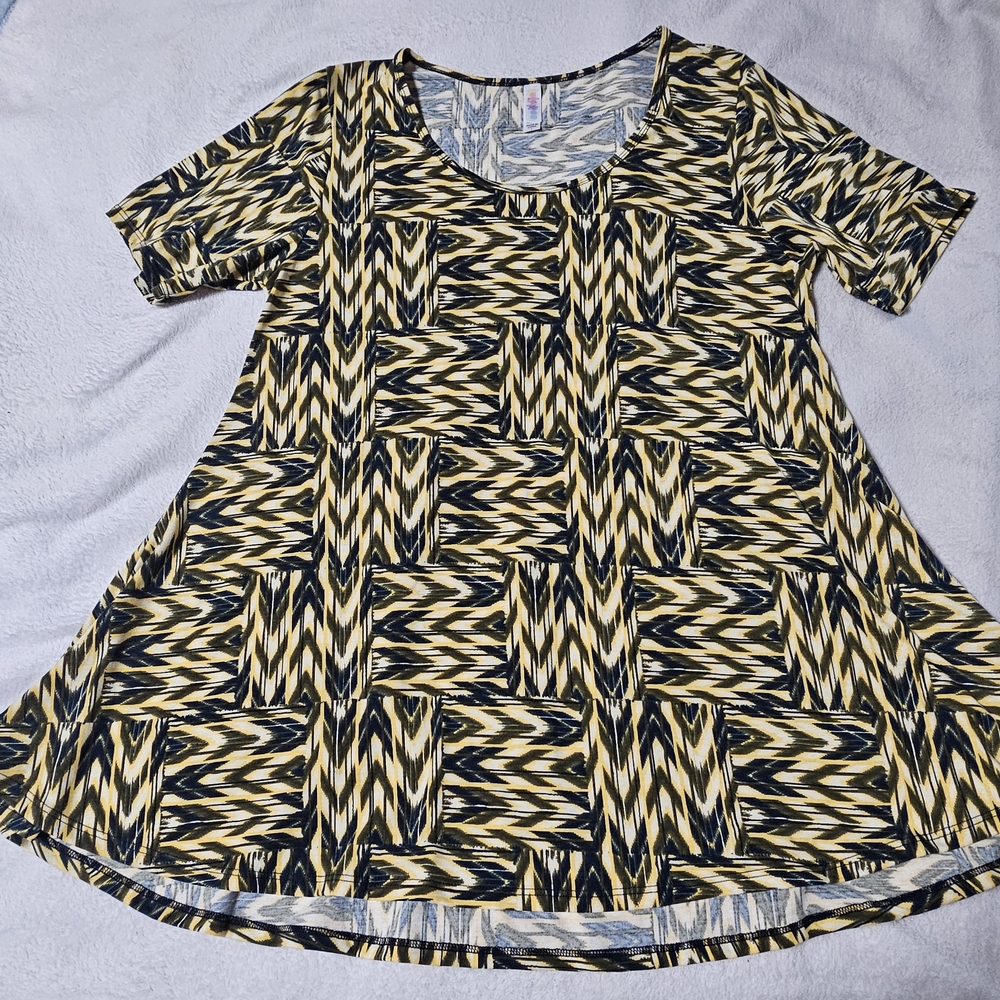 LuLaRoe Black and Tan Graphic Blouse